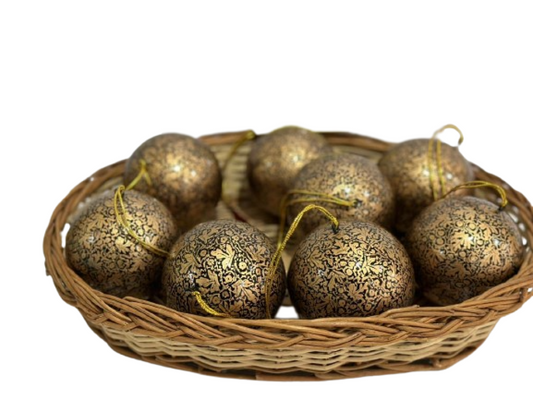 Beautiful Black and Gold Christmas Tree Décor