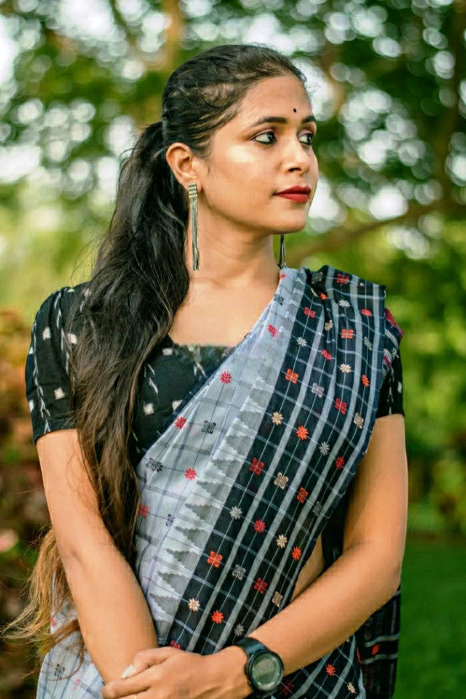 Beautiful Grey & Black Prints Berhampur Saree