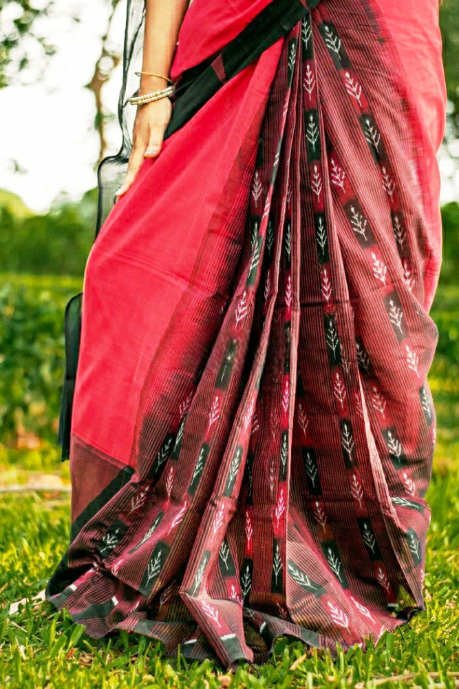 Beautiful Red & Black Prints Berhampur Saree