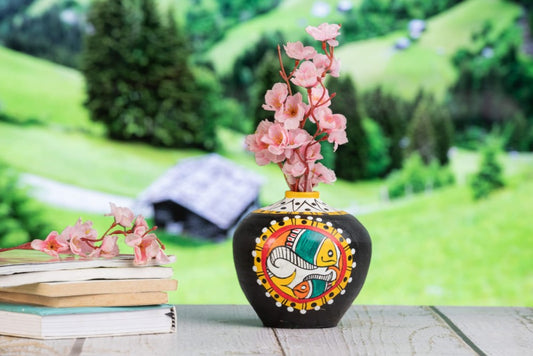 Black Fish design Terracota vase