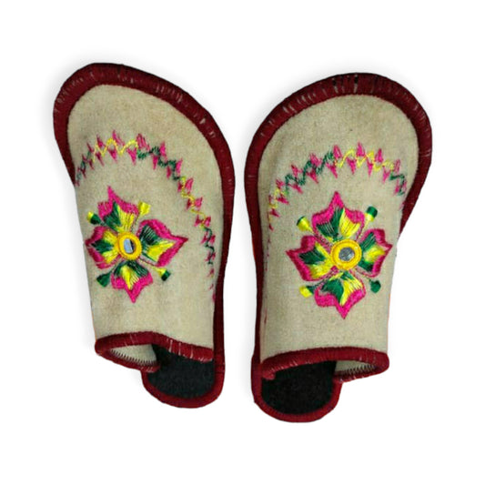 Chamba Chappal in Cream & Maroon Colour