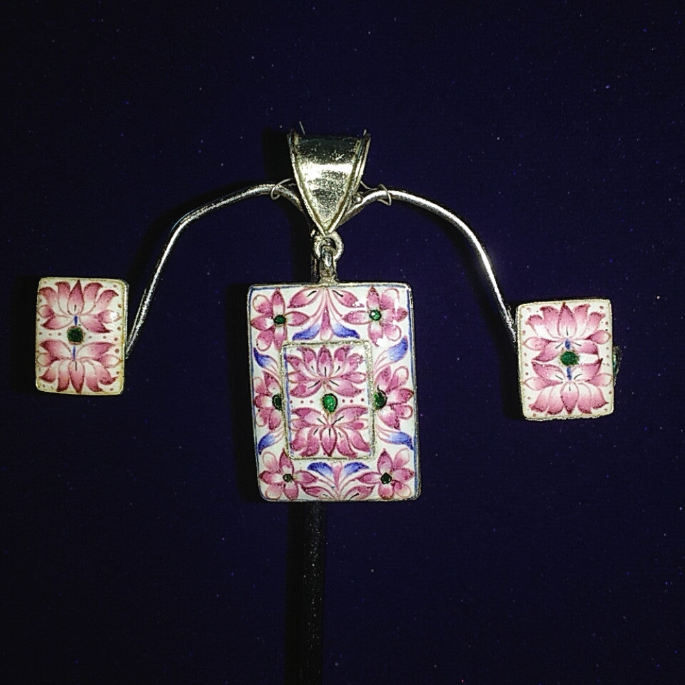 Classic Pendent & Earrings Set Meenakari Art