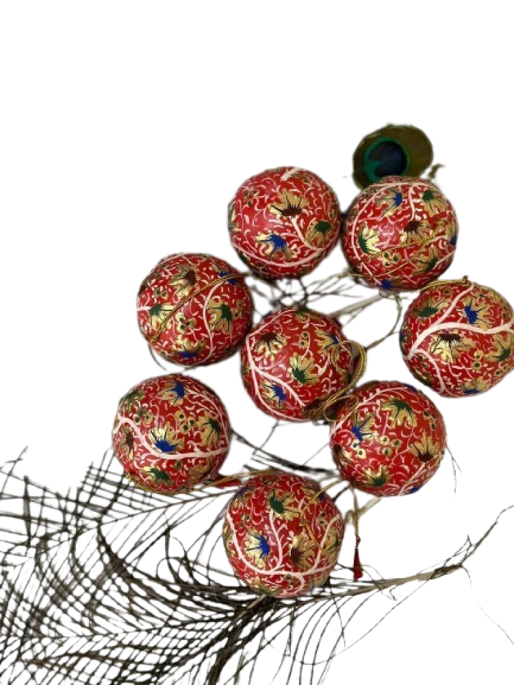 Classy Red Christmas Tree Décor