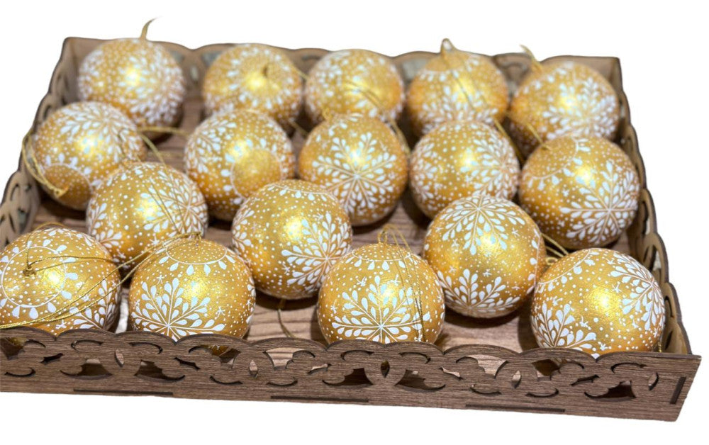 Colourful Golden Floral Christmas Décor