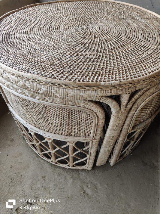 Hand Crafted Dining Table Round Shape