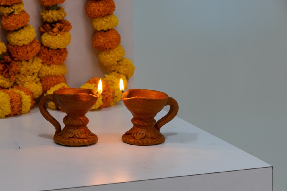 Handmade Terracotta Diwali Navaratri stand Diya set of 2