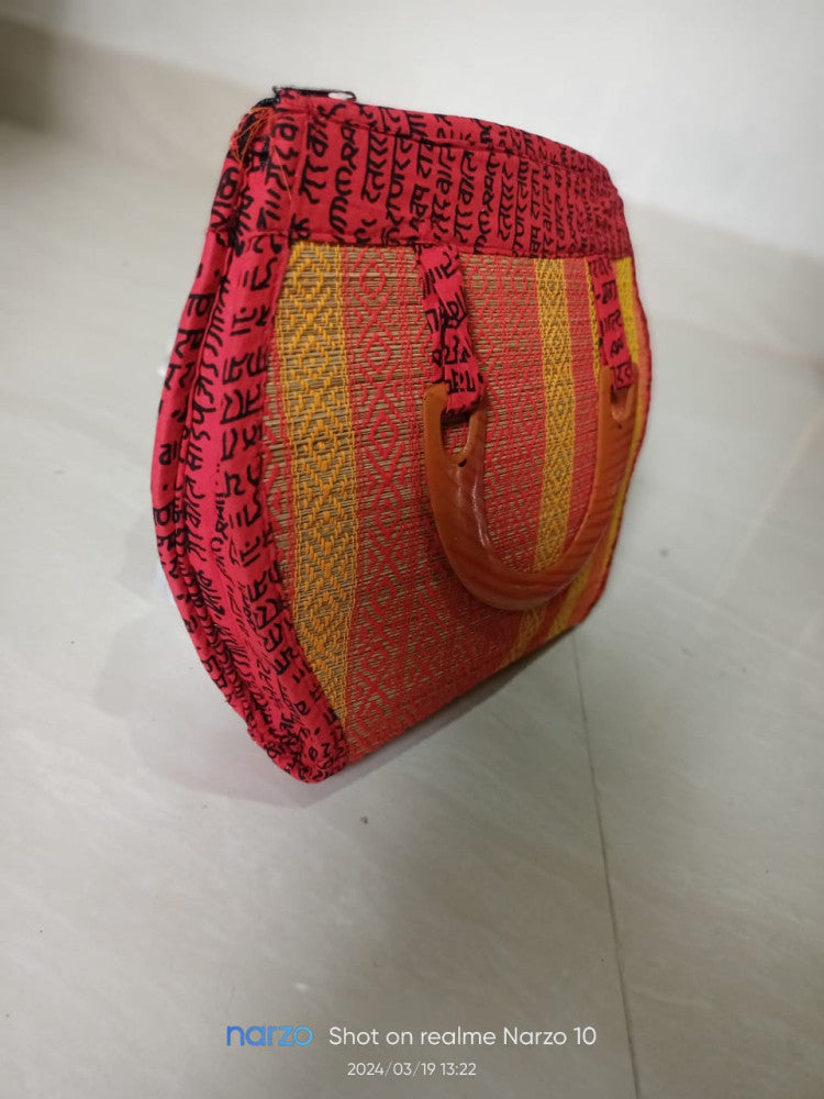 Ladies Hand Bag With Wooden Carrier-Style 12