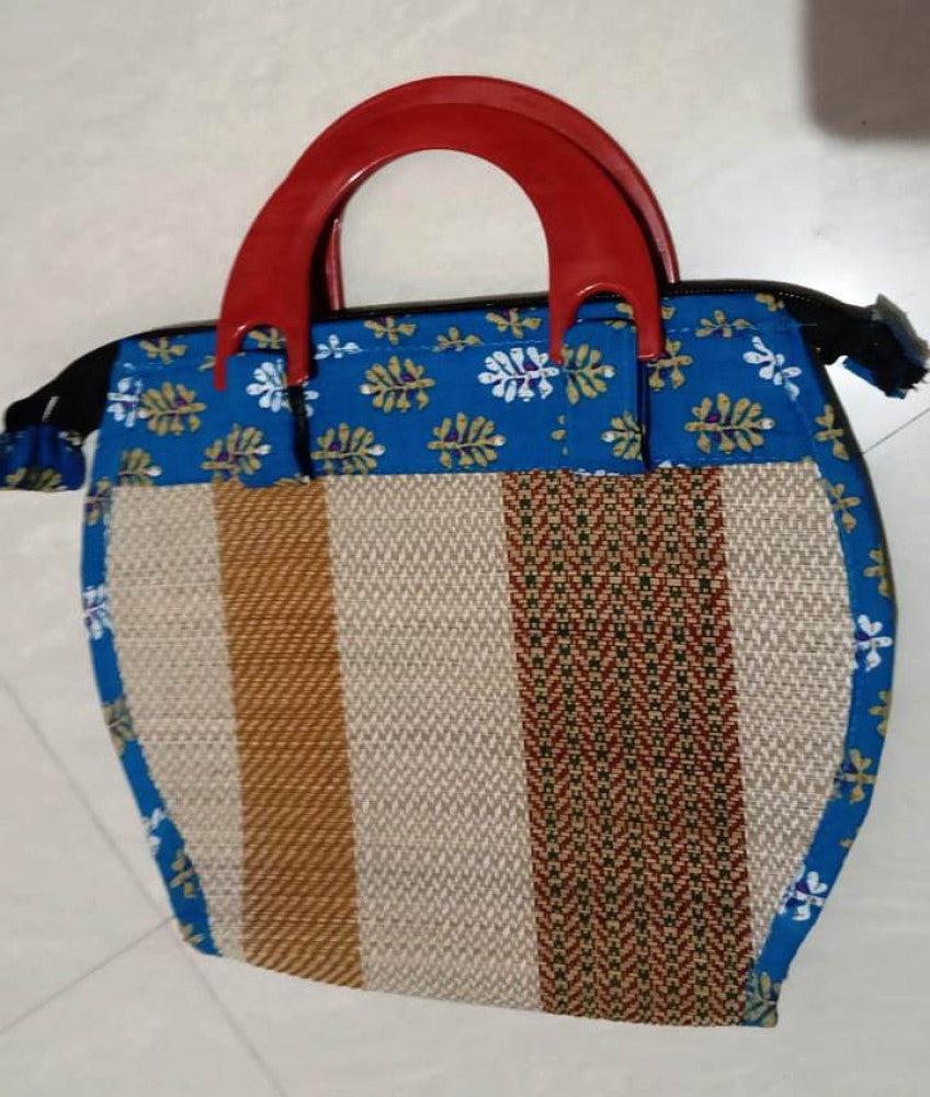 Ladies Hand Bag With Wooden Carrier- Style1