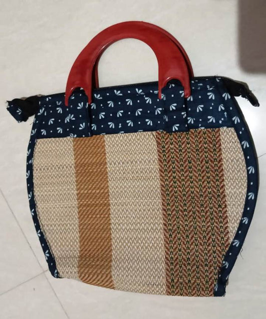 Ladies Hand Bag With Wooden Carrier- Style3