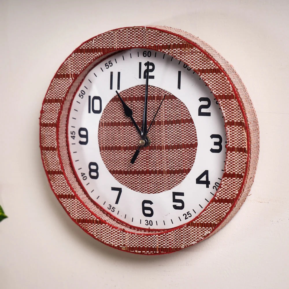 Madur Kathi Wall Clock in Maroon Colour
