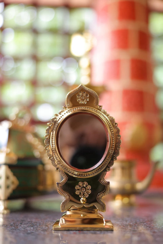 Aranmula Kannadi Fixed Stand Mirror