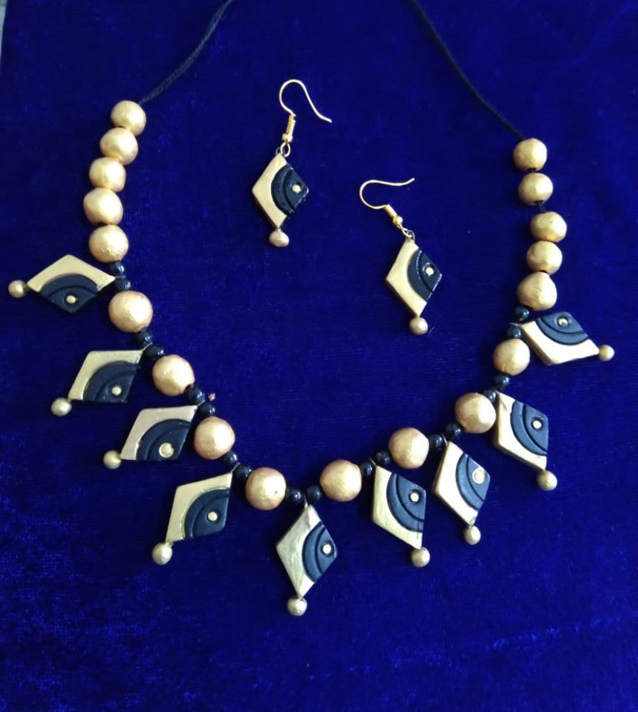 Molela Terracotta Clay Beautiful Necklace Set Green